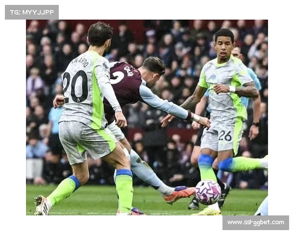 英超争冠格局阿森纳9分领跑曼城紧追